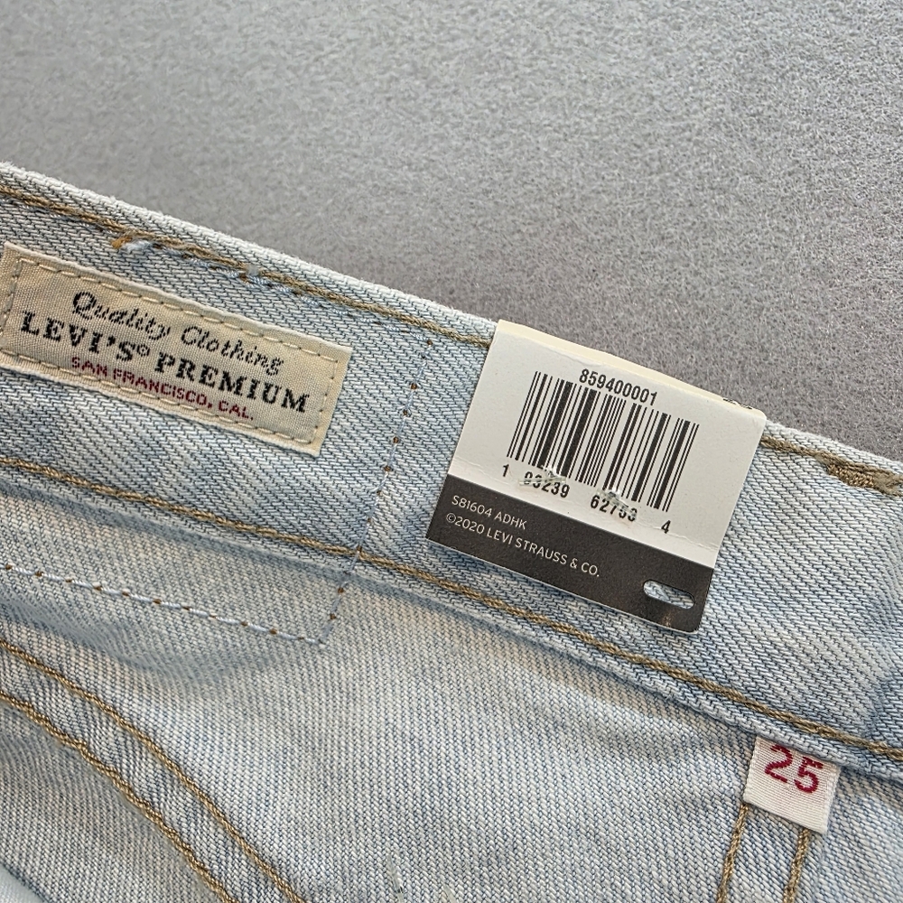Levi's x Urban‎ Outfitters Premium Denim Jean Shorts High Waisted Wide Leg Short - Picture 8 of 13
